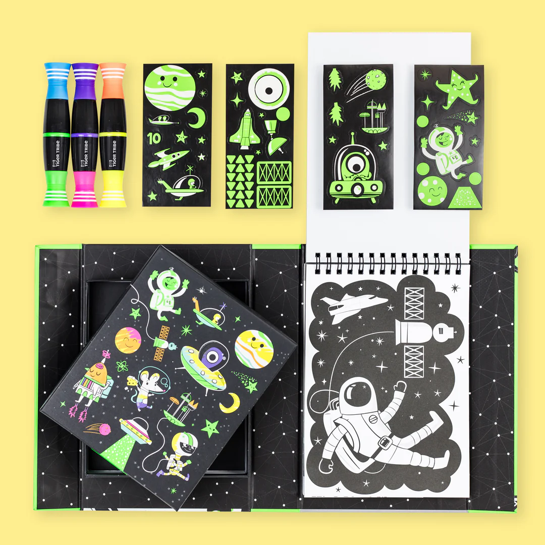 ΣΕΤ ΔΡΑΣΤΗΡΙΟΤΗΤΩΝ – Neon Colouring Set Outer Space - Image 2